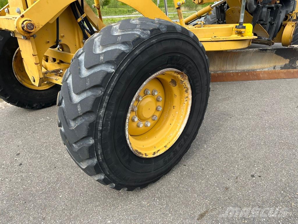 CAT 12M Motor Grader معدات تمهيد الطرق