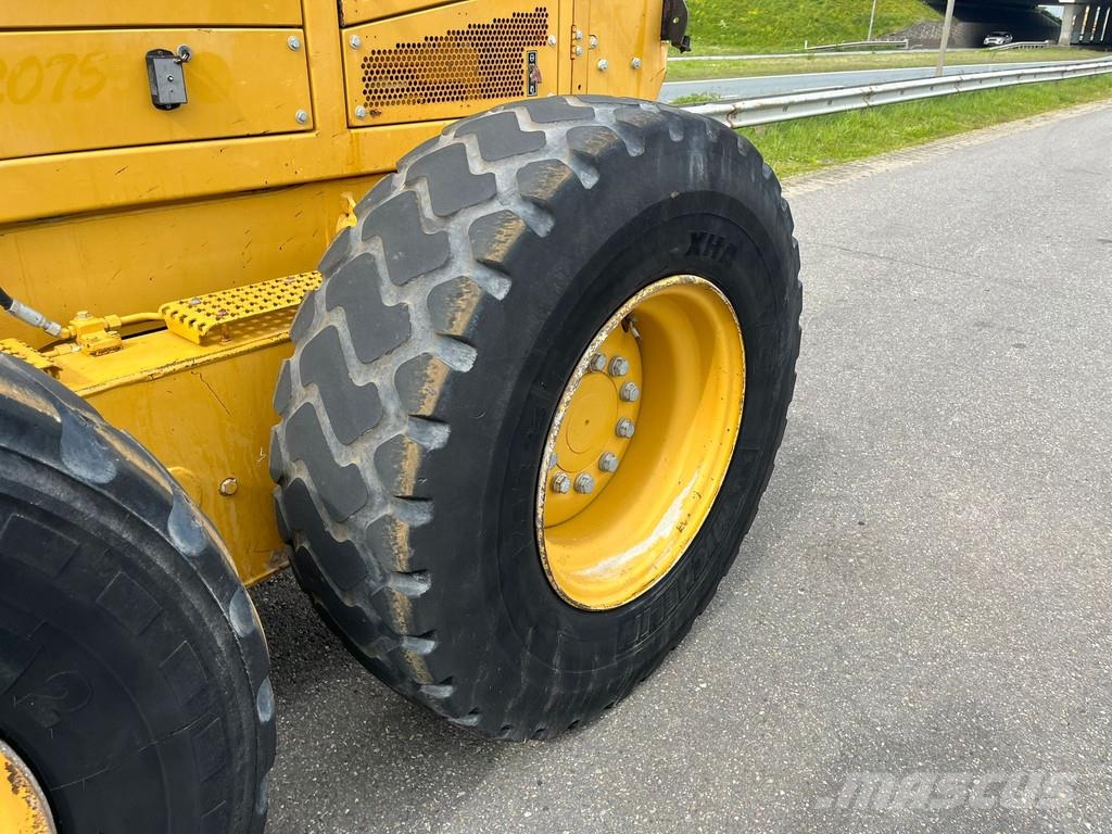 CAT 12M Motor Grader معدات تمهيد الطرق