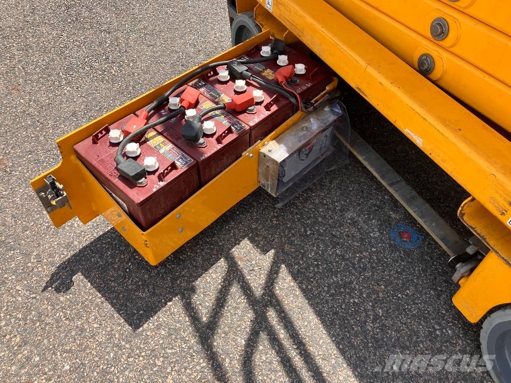 HAULOTTE OPTIMUM8 - NEW BATTERIES NEW WHEELS 가위형 리프트