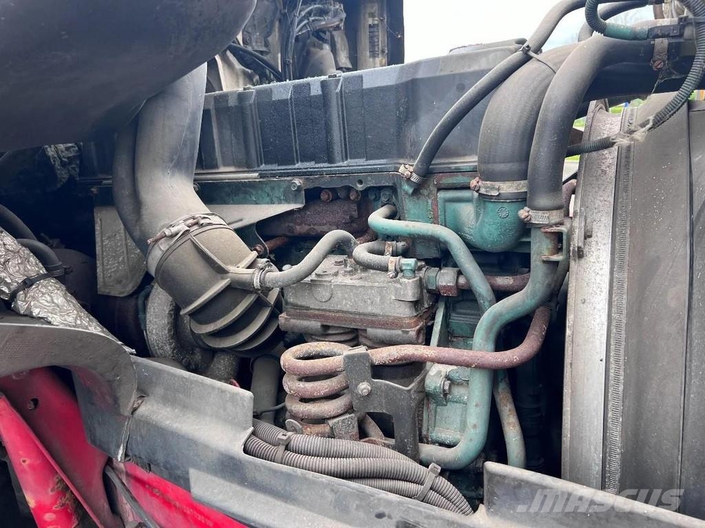 Volvo NH 12.460 4X2 - MARGE - EURO 2 Τράκτορες