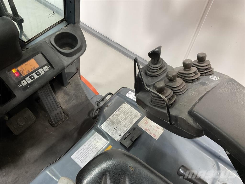 Toyota 8FBEKT16 Electric forklifts