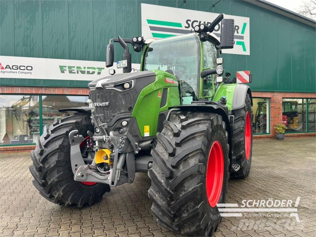 Fendt 728 VARIO GEN7 PROFI PLUS Traktoren