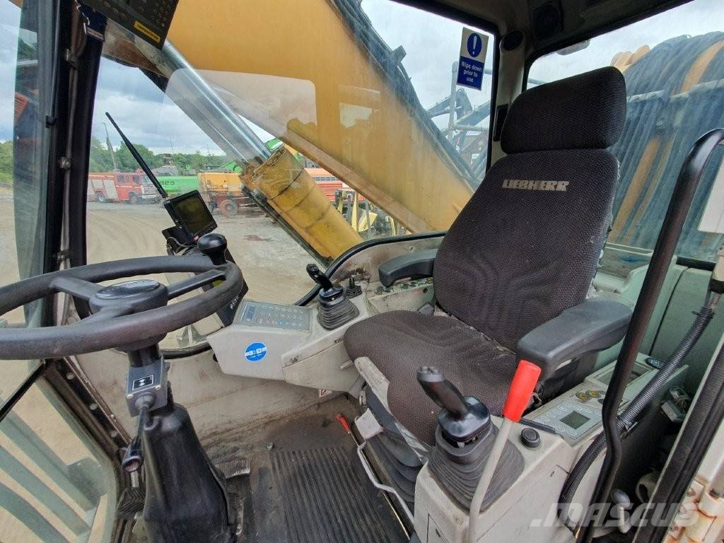Liebherr A 924 C Gravemaskiner på hjul