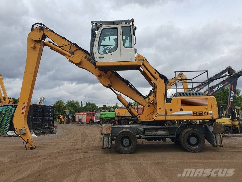 Liebherr A 924 C Gravemaskiner på hjul