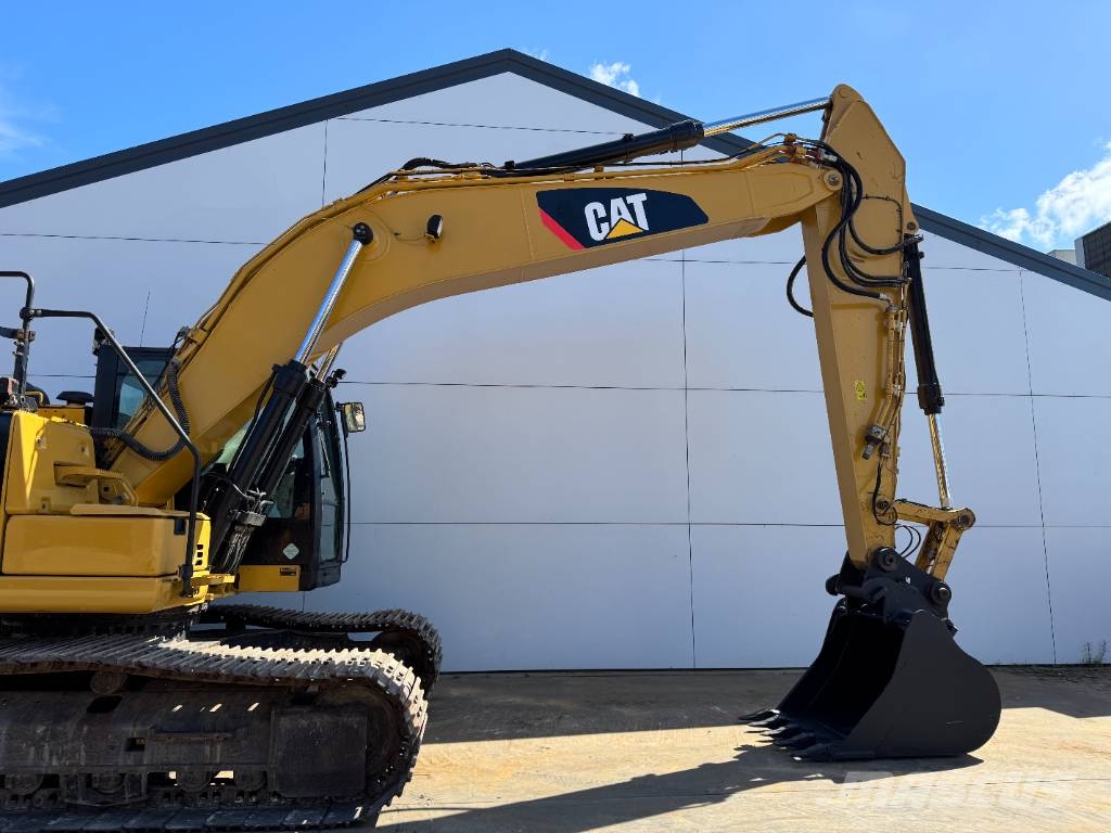 CAT 320FL - Automatic Greasing / Camera Верижен екскаватор