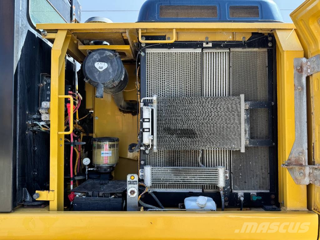 CAT 320FL - Automatic Greasing / Camera Верижен екскаватор