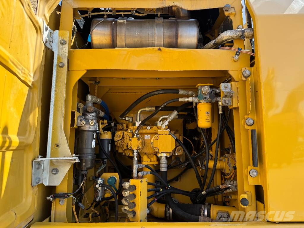 CAT 320FL - Automatic Greasing / Camera Верижен екскаватор