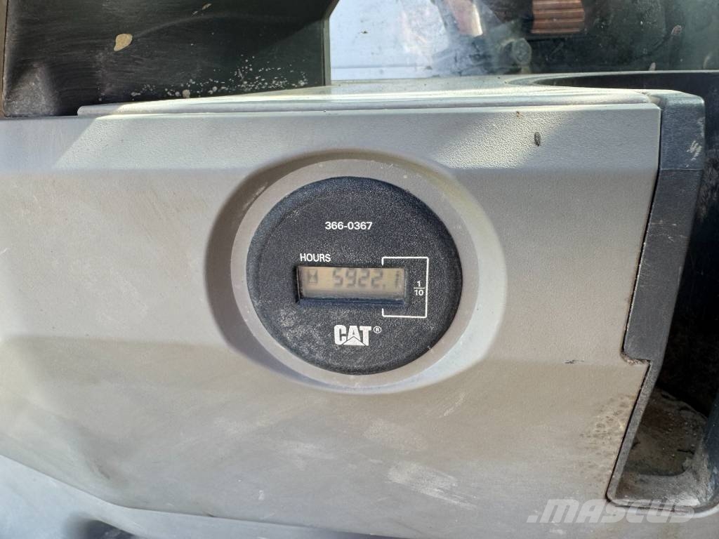 CAT 320FL - Automatic Greasing / Camera Верижен екскаватор