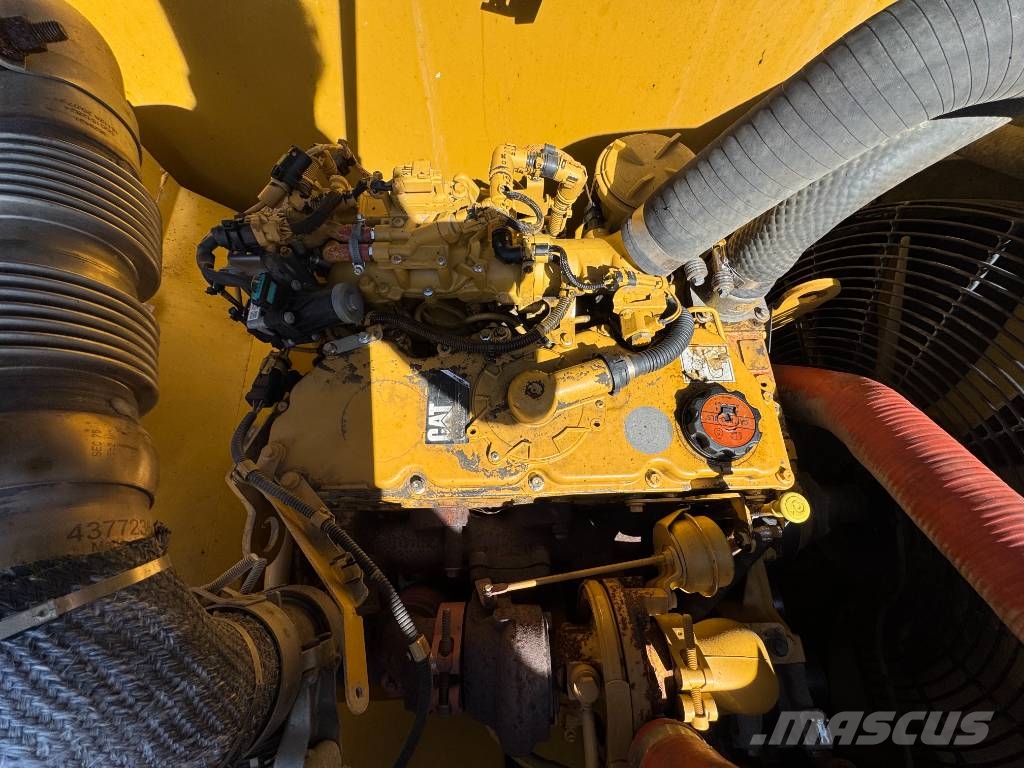 CAT 320FL - Automatic Greasing / Camera Верижен екскаватор
