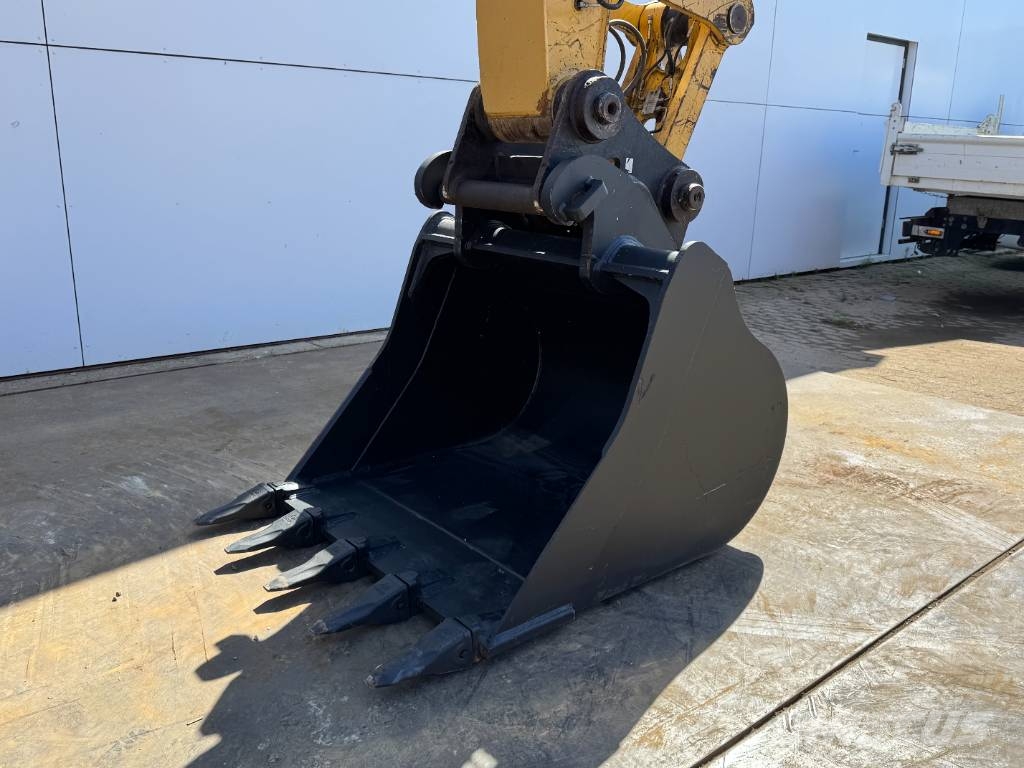CAT 320FL - Automatic Greasing / Camera Верижен екскаватор