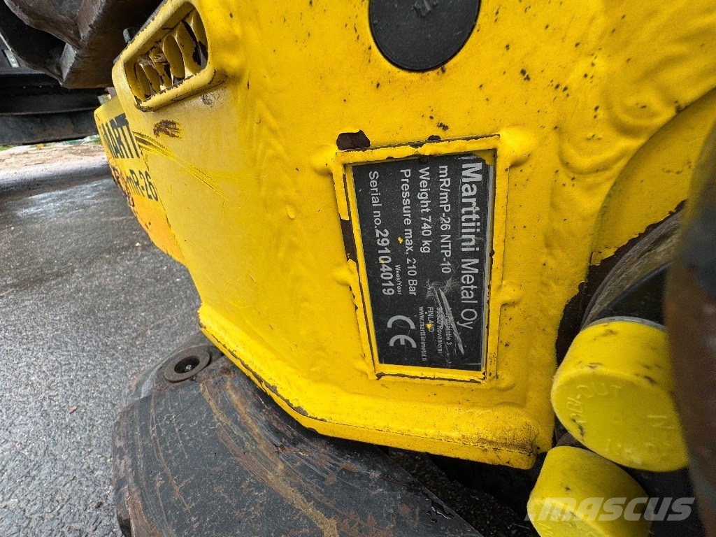 Hitachi ZX 225 US R LC-6 Верижен екскаватор