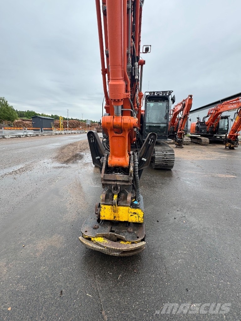 Hitachi ZX 225 US R LC-6 Верижен екскаватор