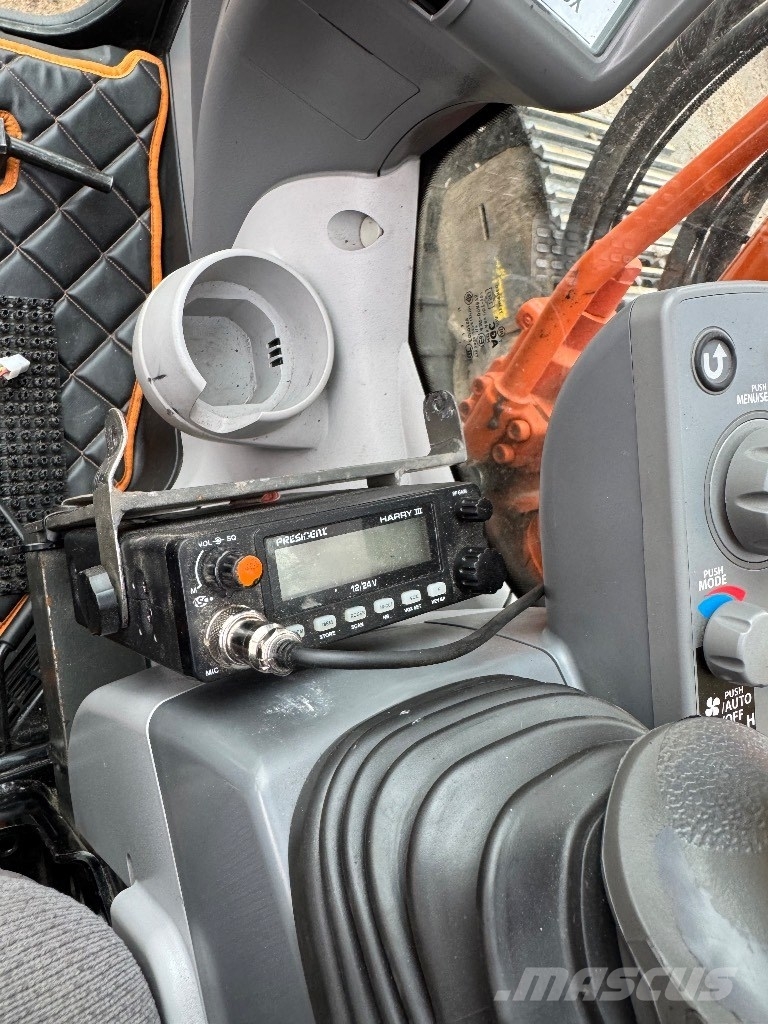 Hitachi ZX 225 US R LC-6 Верижен екскаватор