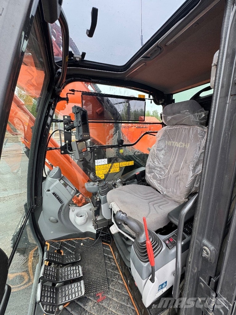 Hitachi ZX 225 US R LC-6 Верижен екскаватор