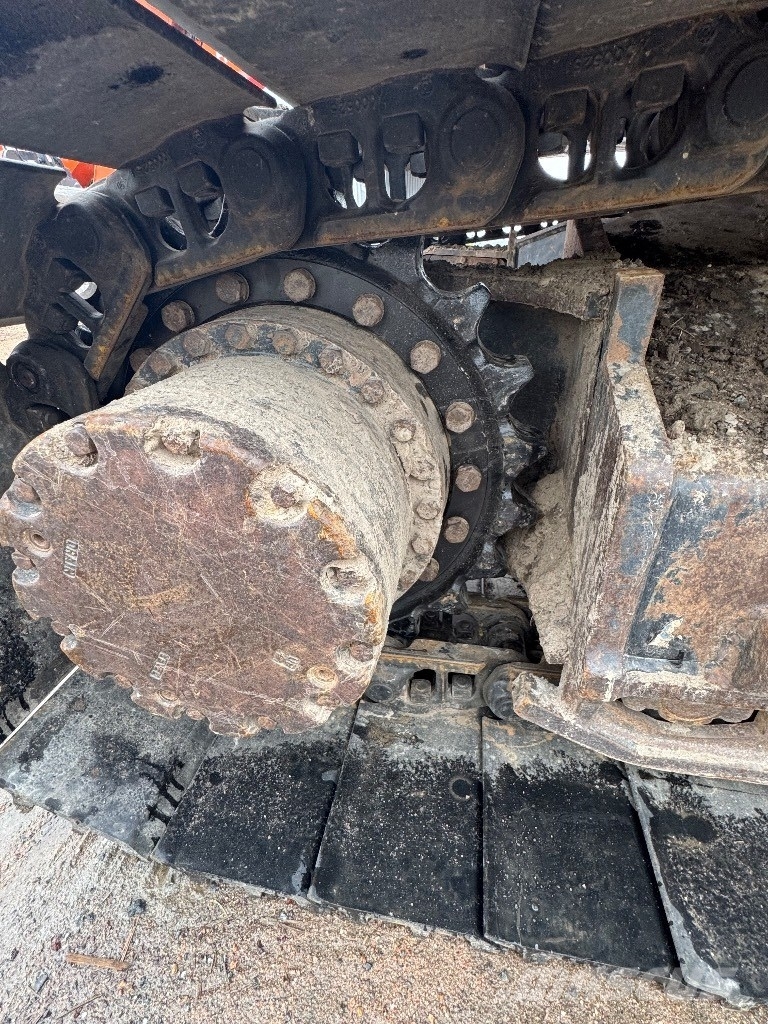 Hitachi ZX 225 US R LC-6 Верижен екскаватор