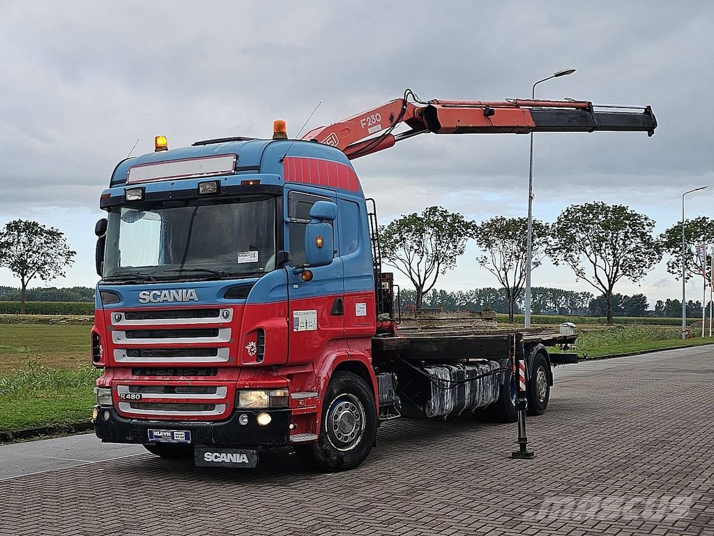 Scania R480 6X2 MANUAL CRANE Camiones de cama baja