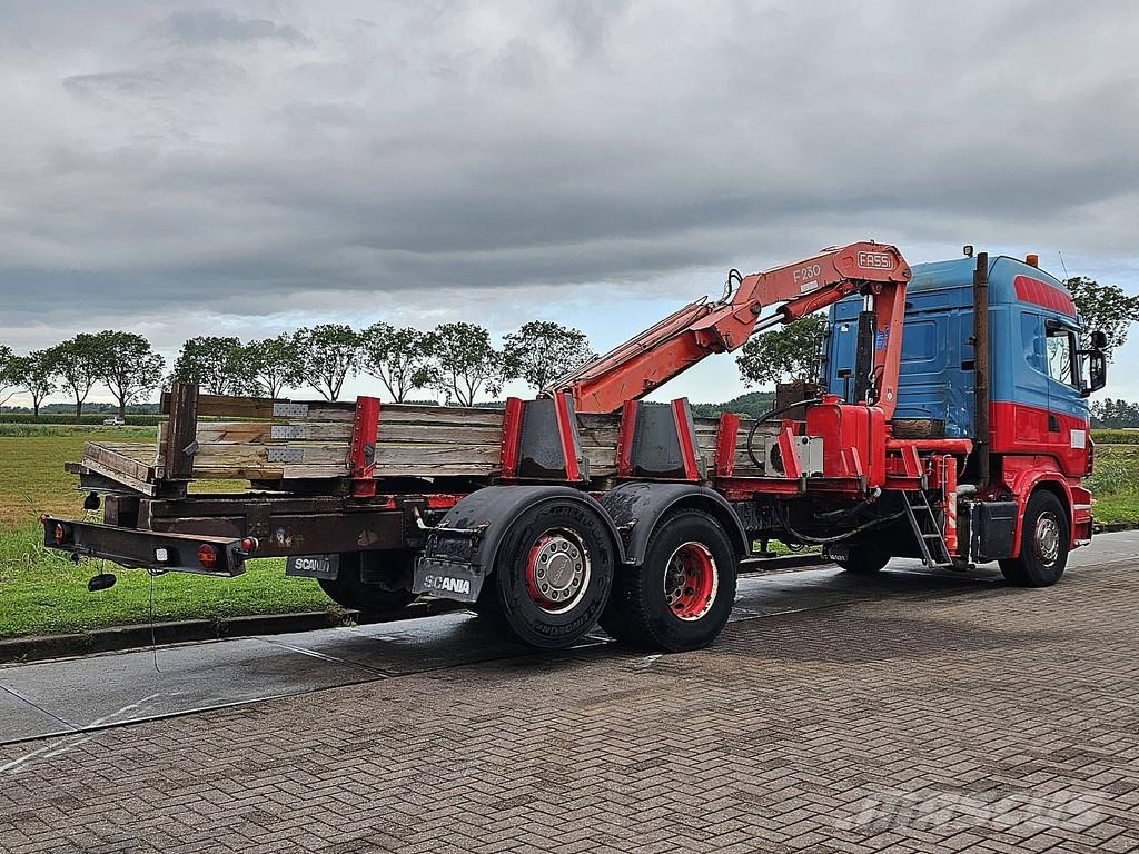 Scania R480 6X2 MANUAL CRANE Camiones de cama baja
