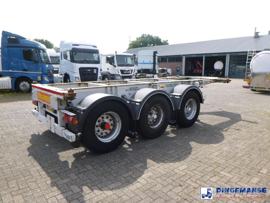 LAG 3-axle container trailer 20 ft Containerchassis
