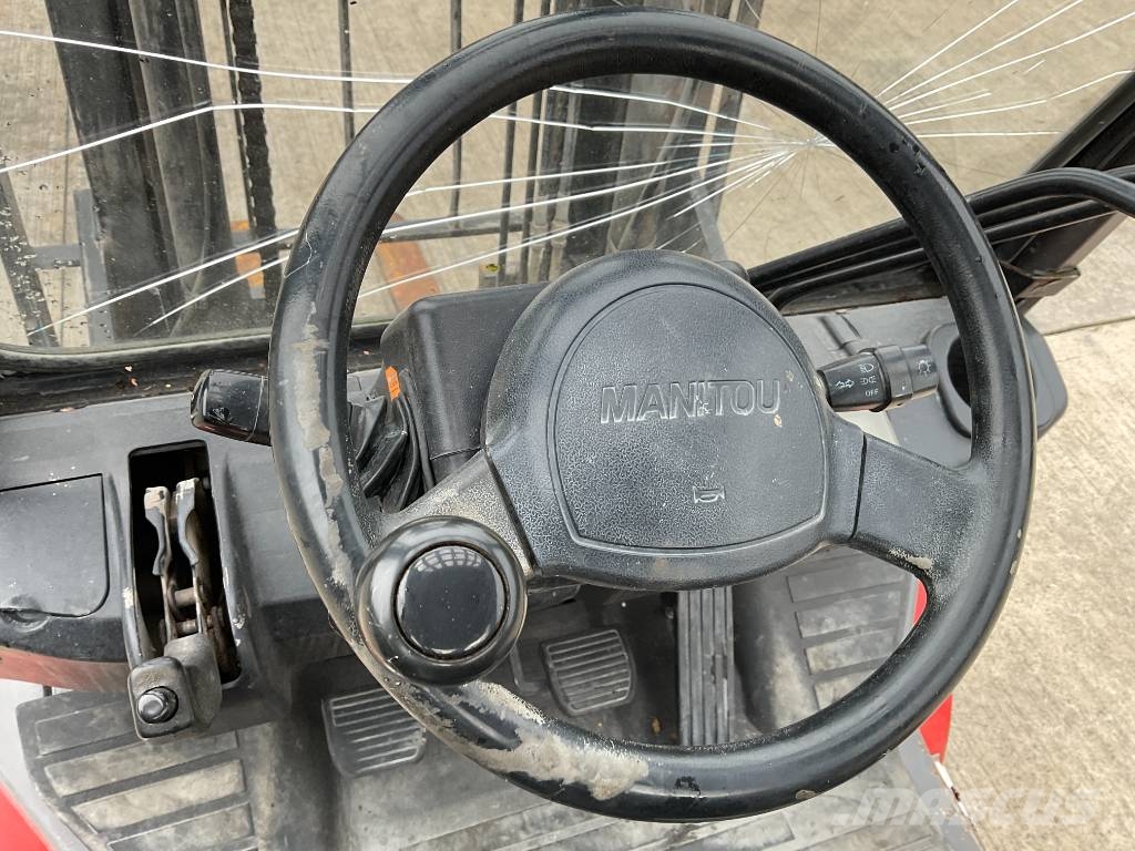 Manitou MI25D Diesel forklifts