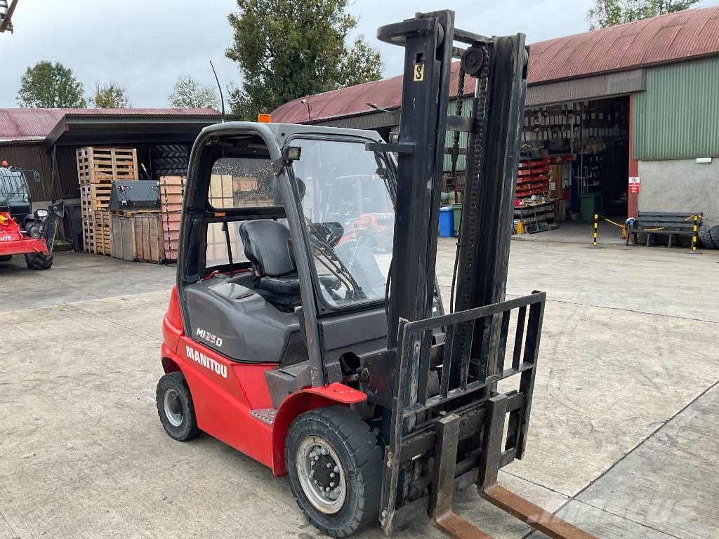 Manitou MI25D Diesel forklifts