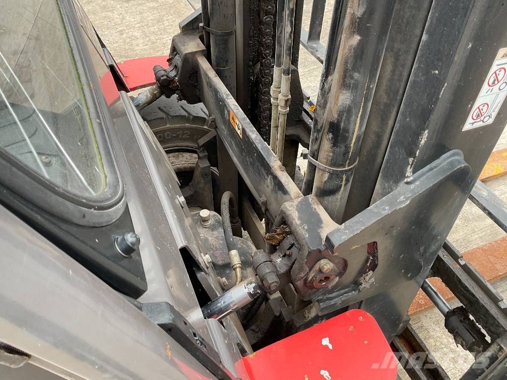 Manitou MI25D Diesel forklifts