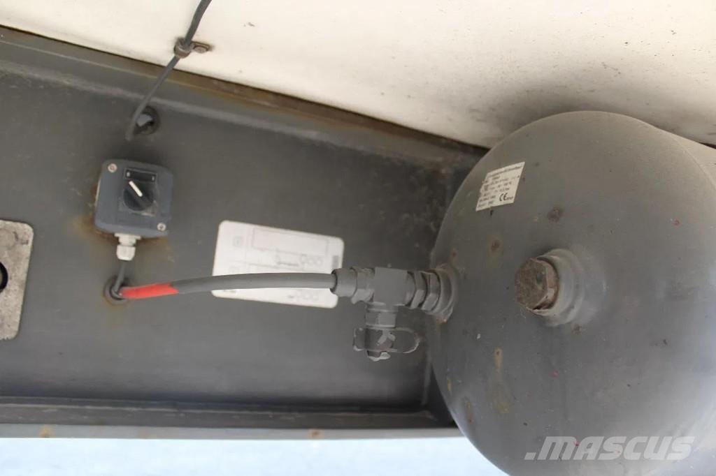 Groenewegen 3x BPW 3 TONS lift Skåptrailer