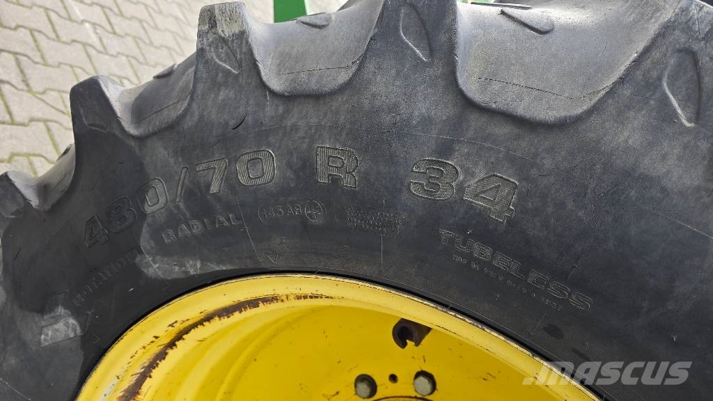 John Deere 7230 R Traktoren