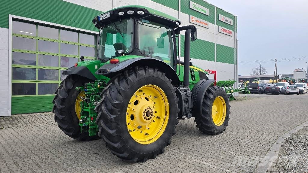 John Deere 7230 R Traktoren