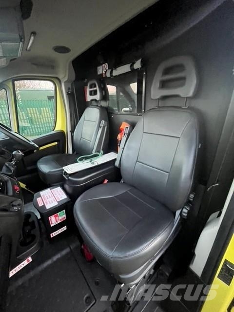 Fiat Ducato A&E Fiat Ducato A&E Box Body with Stryker P Sanitky
