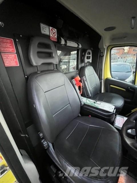 Fiat Ducato A&E Fiat Ducato A&E Box Body with Stryker P Sanitky