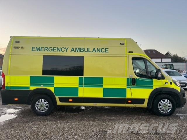 Fiat Ducato A&E Fiat Ducato A&E Box Body with Stryker P Sanitky