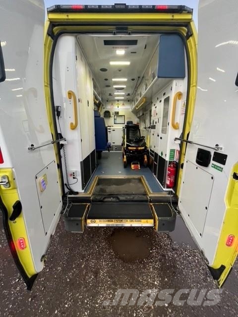 Fiat Ducato A&E Fiat Ducato A&E Box Body with Stryker P Sanitky