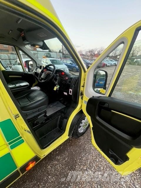 Fiat Ducato A&E Fiat Ducato A&E Box Body with Stryker P Sanitky