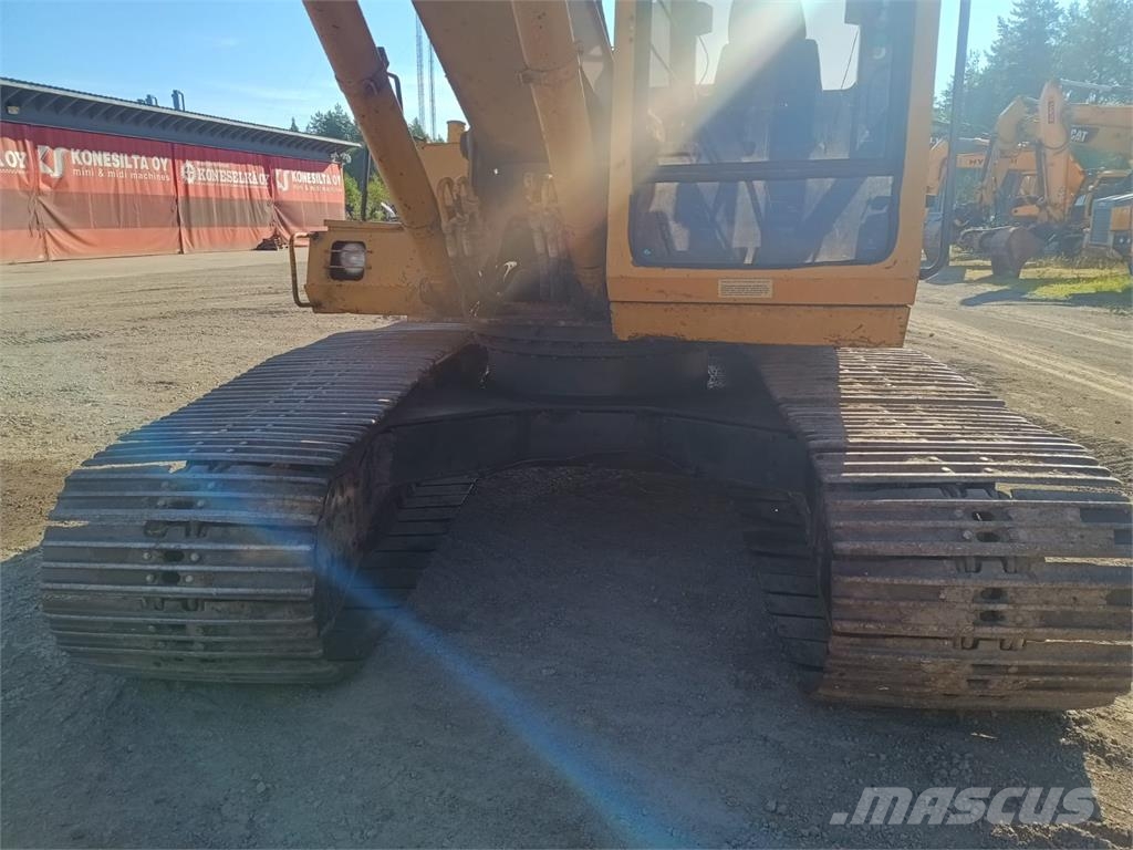 Fiat-Hitachi FH200T KALLISTUVA LUISKAKAUHA Paletli ekskavatörler