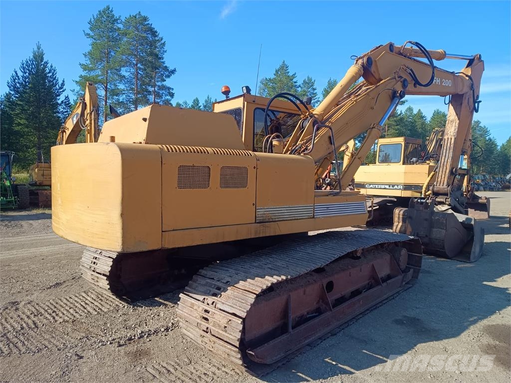 Fiat-Hitachi FH200T KALLISTUVA LUISKAKAUHA Paletli ekskavatörler