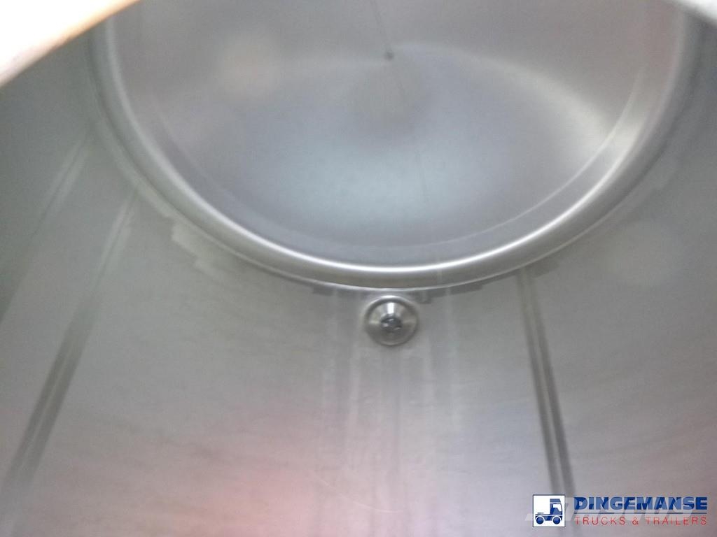 LAG Food tank inox 32m3 / 3 comp + pump + steam heatin Tankopleggers