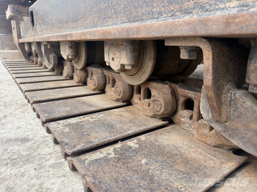 Hitachi ZX 210 LC-6 Gravemaskiner på larvebånd