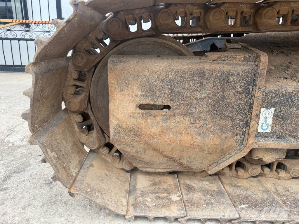Hitachi ZX 210 LC-6 Gravemaskiner på larvebånd