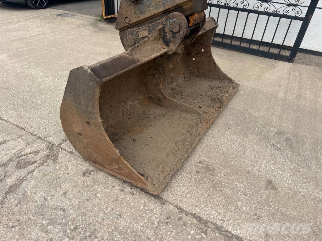 Hitachi ZX 210 LC-6 Gravemaskiner på larvebånd