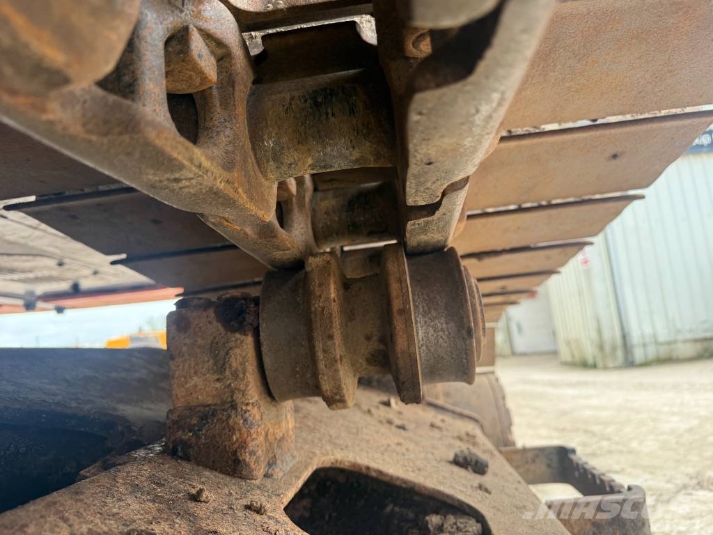 Hitachi ZX 210 LC-6 Gravemaskiner på larvebånd