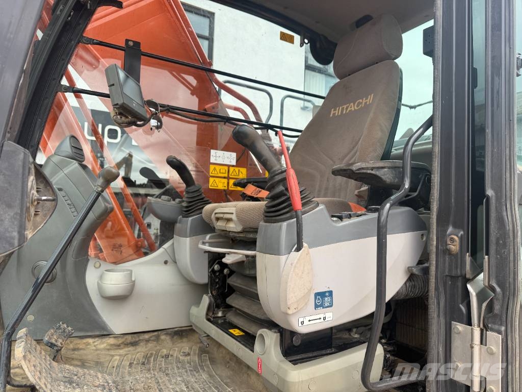 Hitachi ZX 210 LC-6 Gravemaskiner på larvebånd
