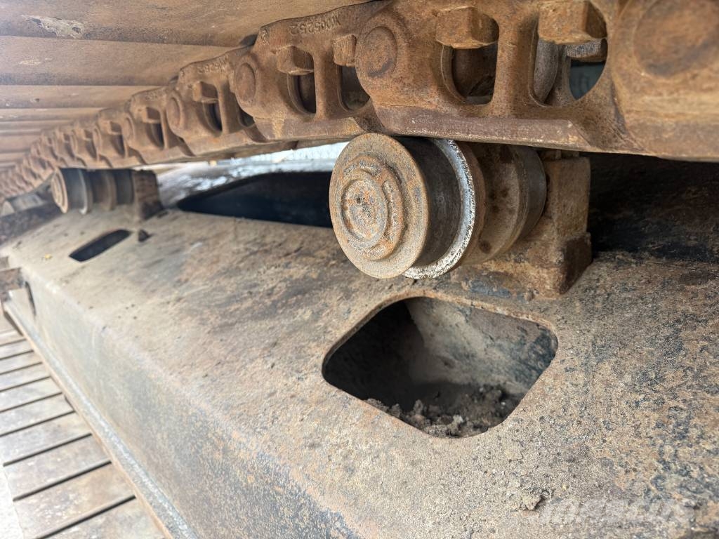 Hitachi ZX 210 LC-6 Gravemaskiner på larvebånd
