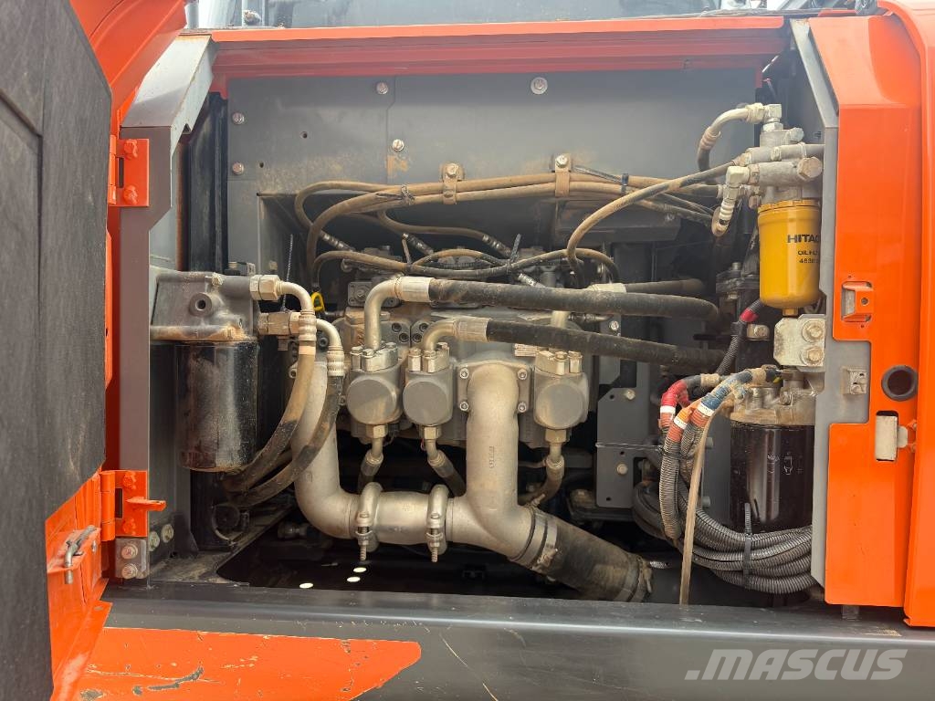 Hitachi ZX 210 LC-6 Gravemaskiner på larvebånd