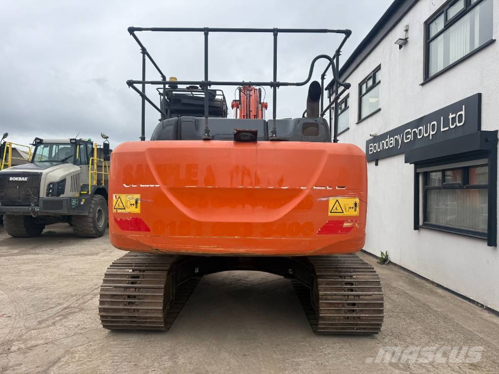 Hitachi ZX 210 LC-6 Gravemaskiner på larvebånd