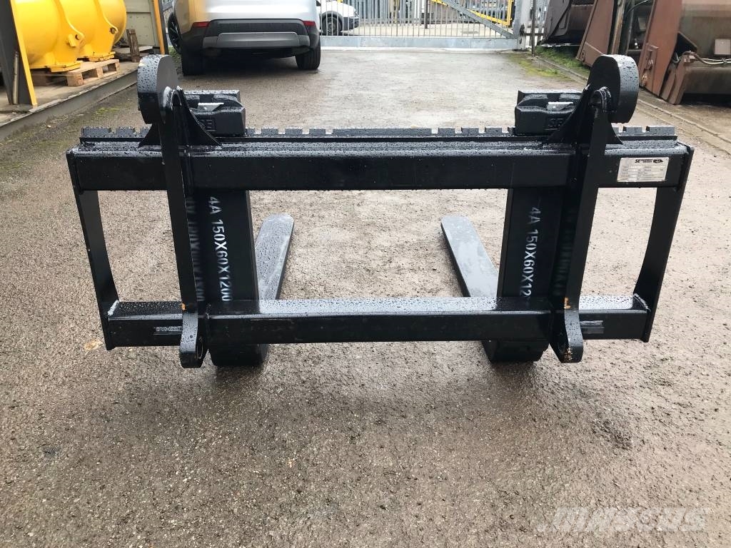  SE / Volvo 8 ton pallet forks Građevinarske viljuške