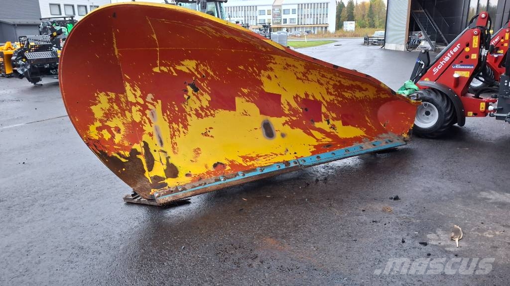 Arctic Machine 3300 alueaura Sniega naži un tīrītāji