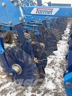 Farmet STRIP-TILL 8NS Beitelploeg
