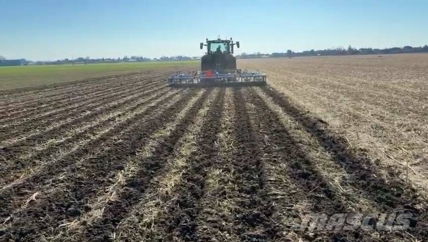 Farmet STRIP-TILL 8NS Beitelploeg