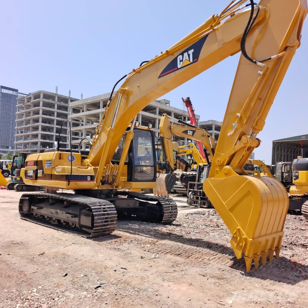 CAT 320 B L direct‑injection engine Kāpurķēžu ekskavatori