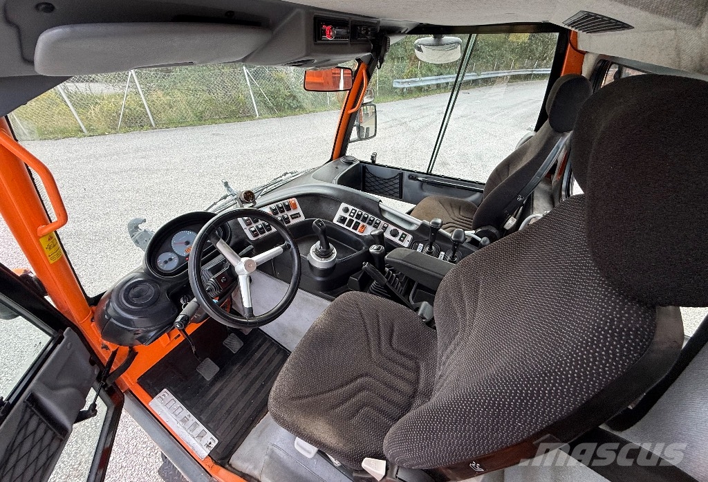 Lindner Unitrac 82 S Trattori